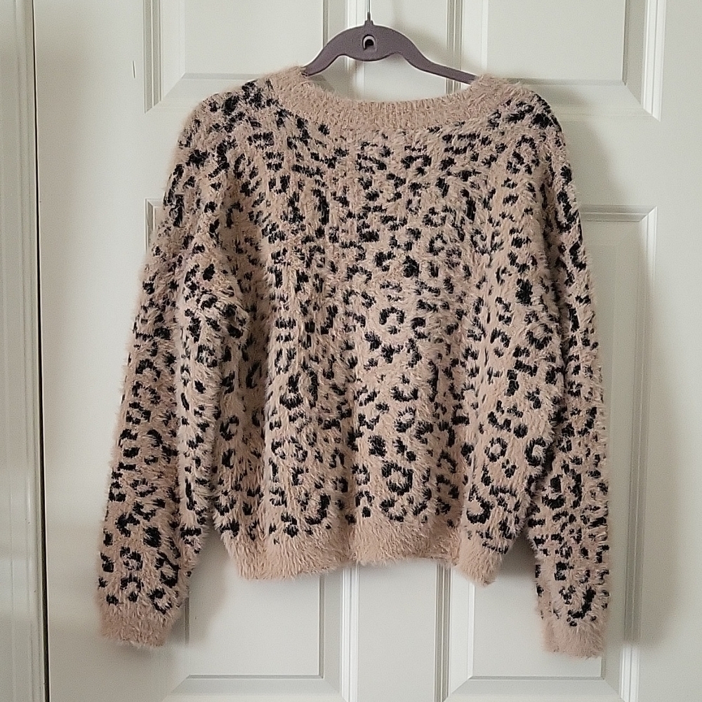 Mi Ami Leopard Print Fuzzy Sweater Beige Black Size S - Picture 3 of 9
